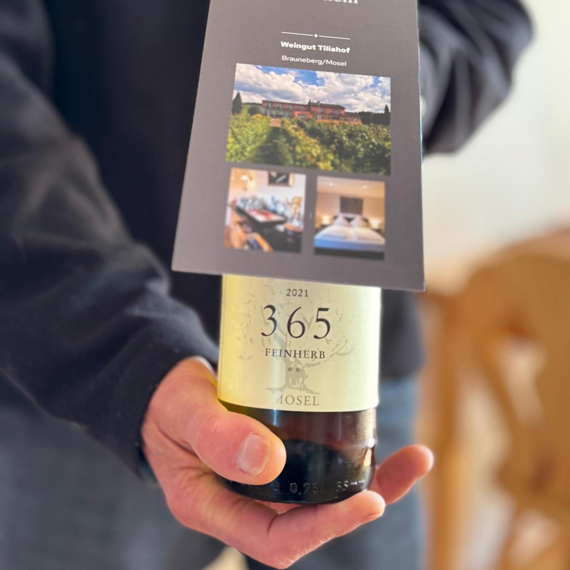 Weingut Tiliahof Acomodação com café da manhã Brauneberg Exterior foto