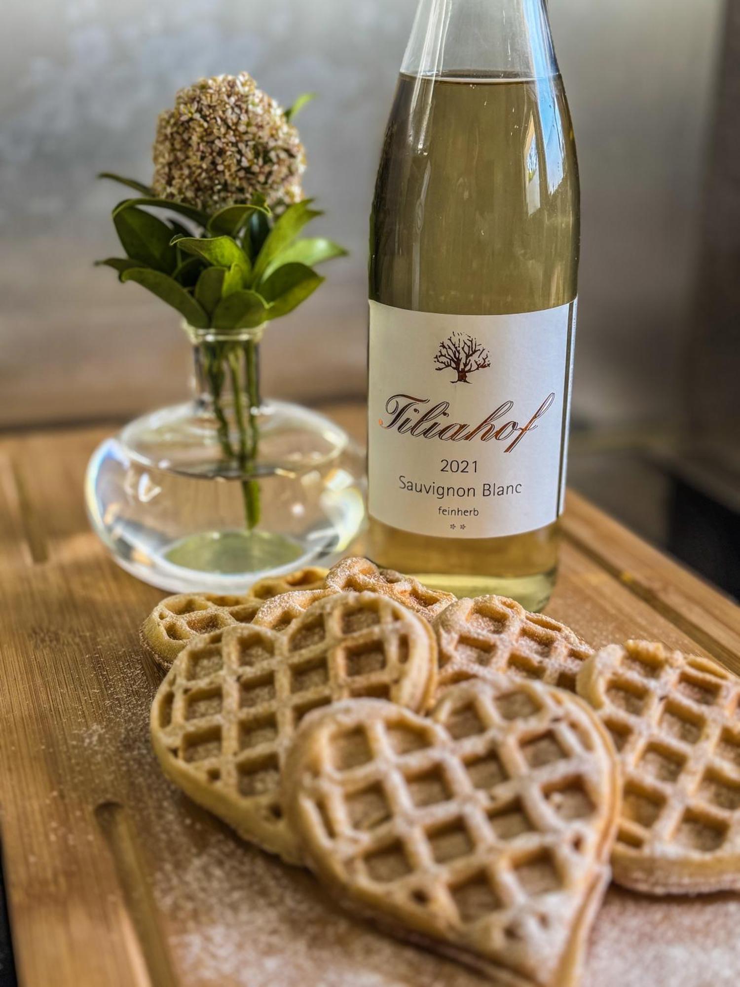 Weingut Tiliahof Acomodação com café da manhã Brauneberg Exterior foto