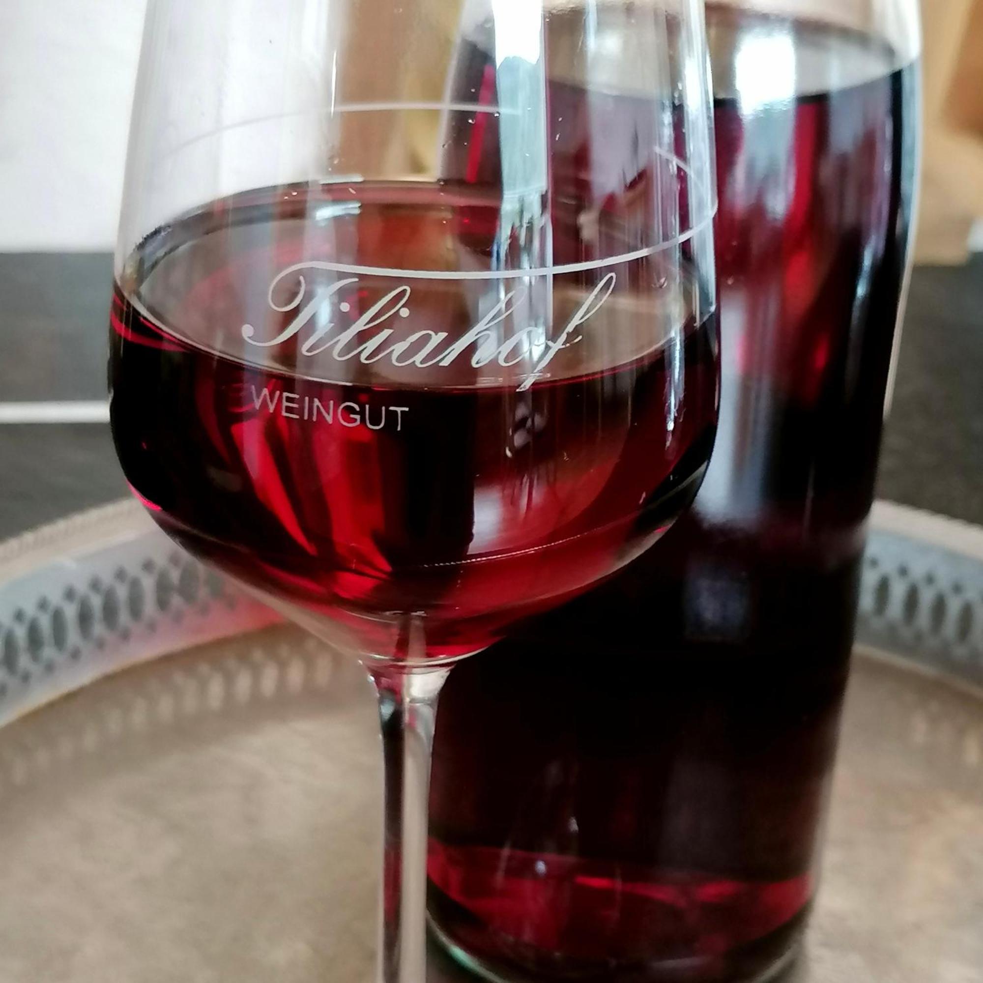 Weingut Tiliahof Acomodação com café da manhã Brauneberg Exterior foto